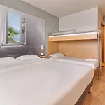 Pau