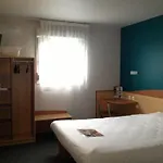 Pau Hotel 2*