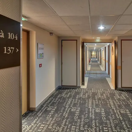 Pau Otel
