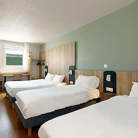 Hotel Pau 2*