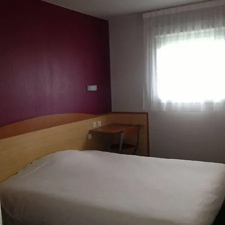 Pau Hotel 2*